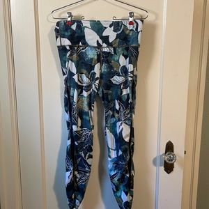 Athleta | printed leggings